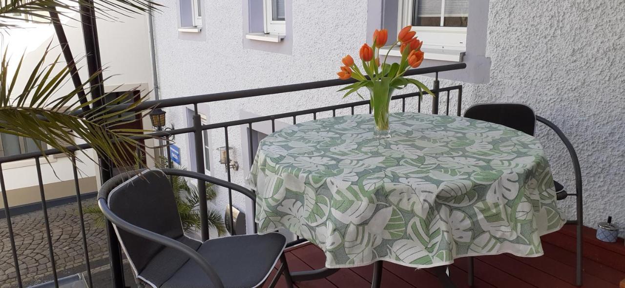 Ferienwohnung Ehlen Im Alten Winzerhaus Zeltingen-Rachtig Exterior foto